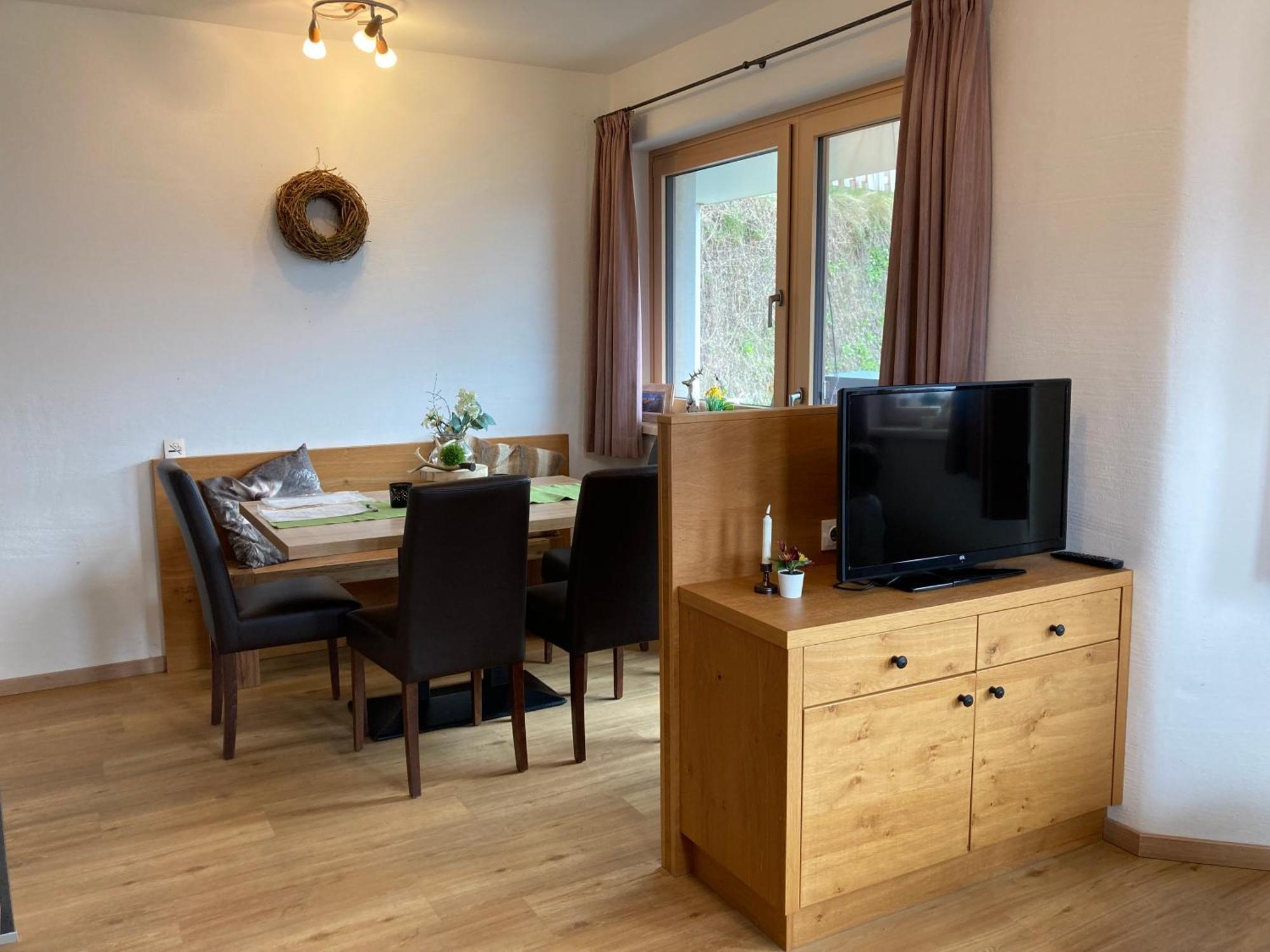 Sedlhof Apartment *