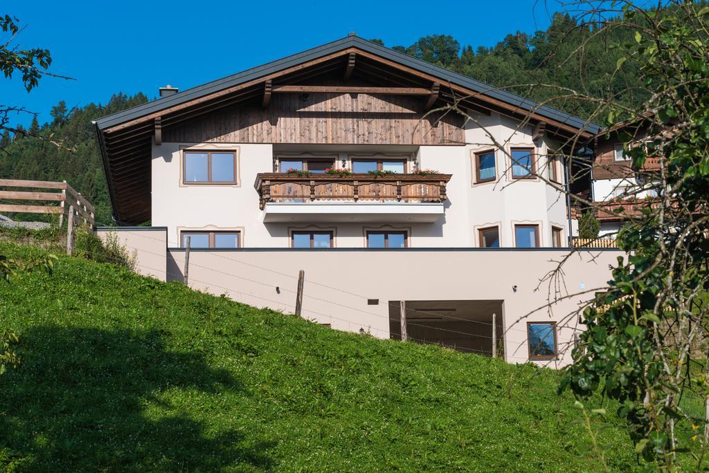 Sedlhof Apartment *